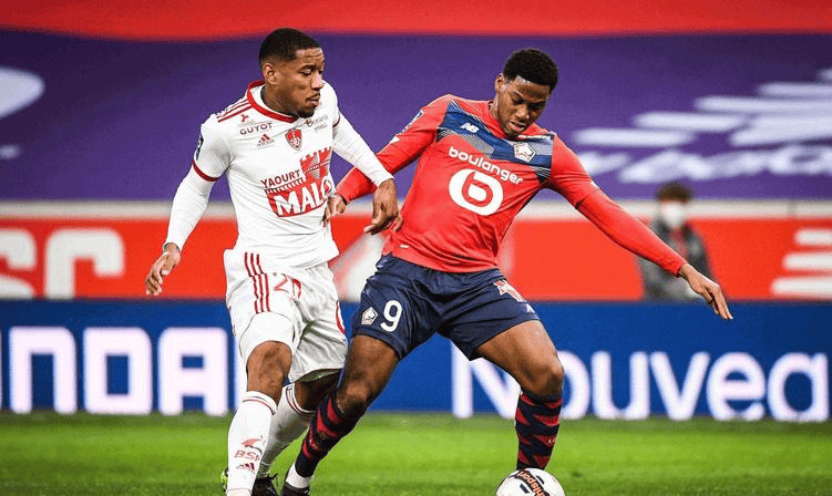 小张不仅成 小张不仅成