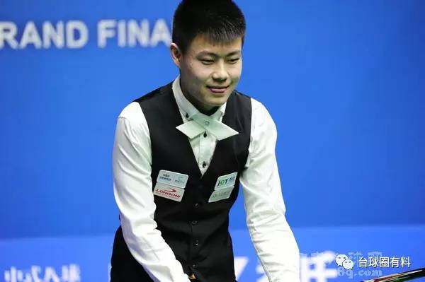 于他的年龄 于他的年龄